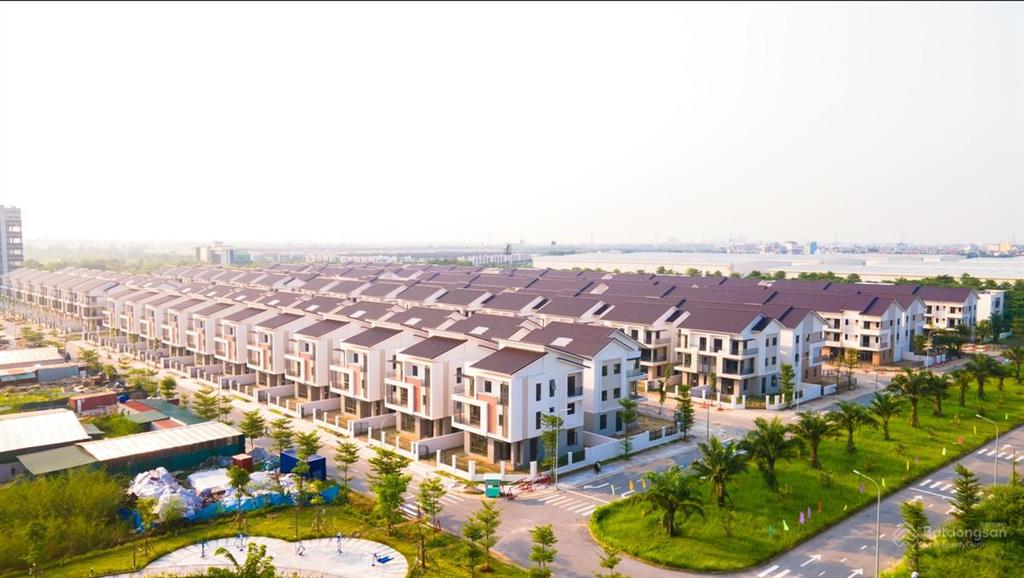 Cần tiền bán gấp nhà shophouse dt 120m2 3 tầng centa riverside, giá chỉ 7,7tỷ cách tt hà nội 13km