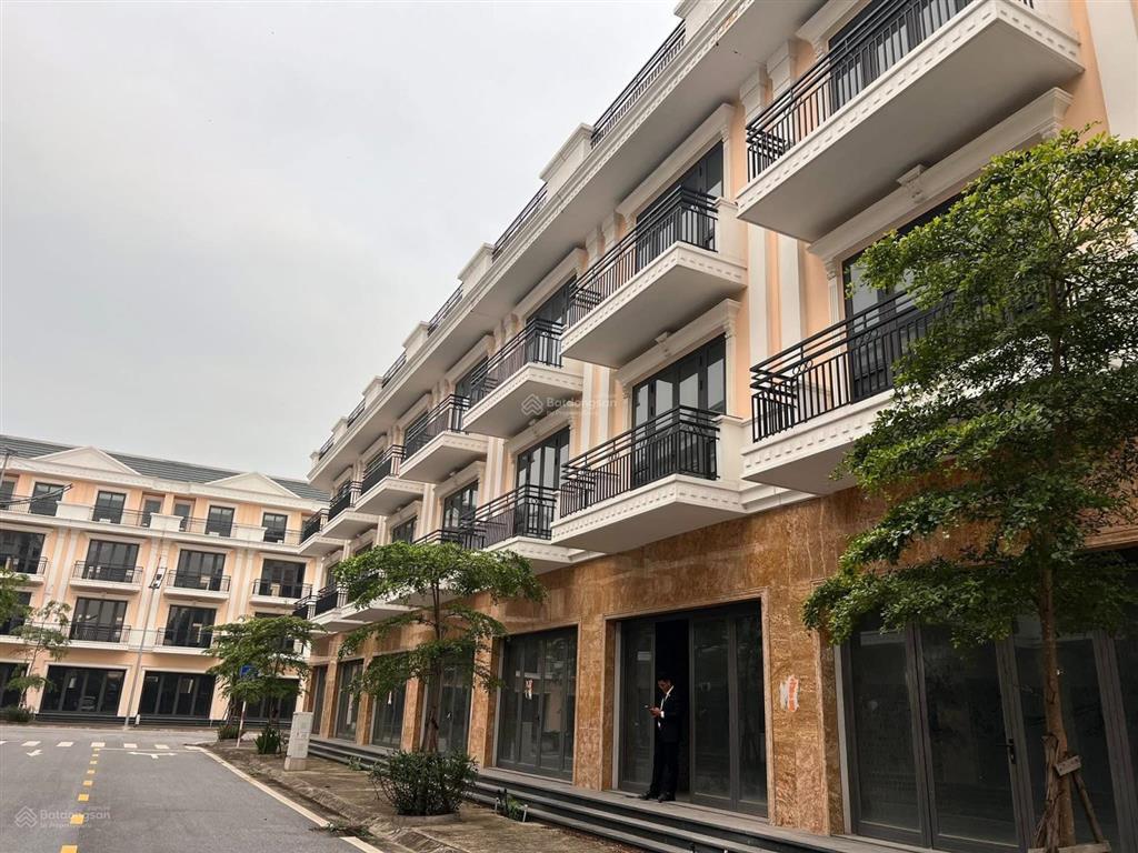 Bán shophouse 4 tầng giá siêu hời tại vsip bắc ninh, 5,5 tỷ, 75m2