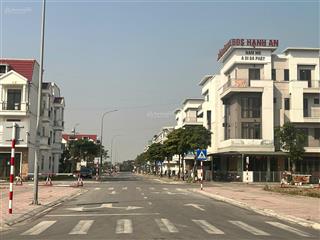 Bán shophose 7,3 tỉ đối diện 3 tòa chung cư cao 15 tầng dt75m2 4 tầng kinh doanh bất chấp