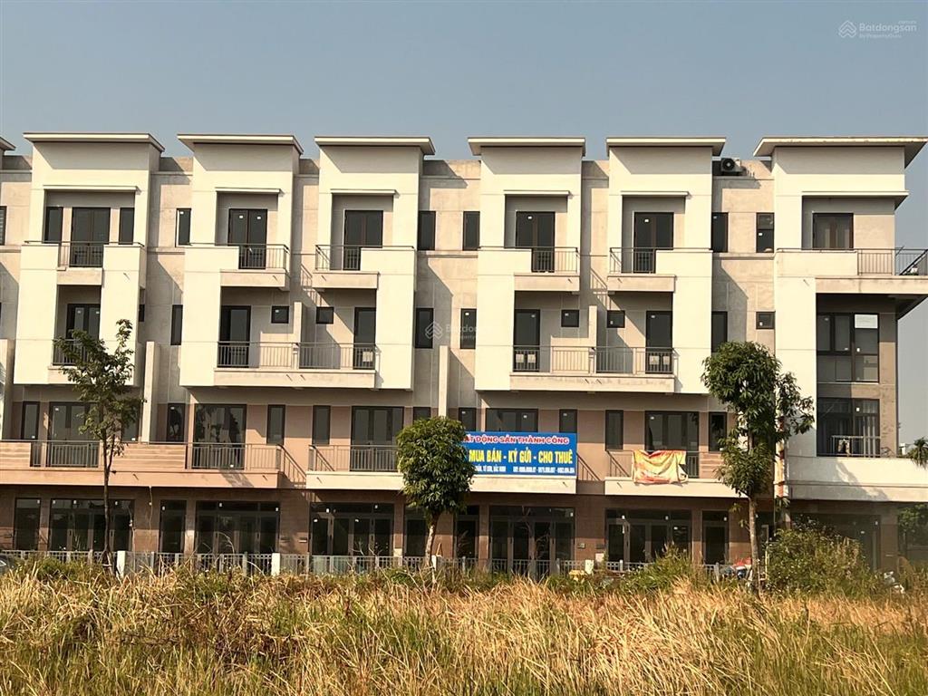 Bán shophose 7,3 tỉ đối diện 3 tòa chung cư cao 15 tầng dt75m2 4 tầng kinh doanh bất chấp