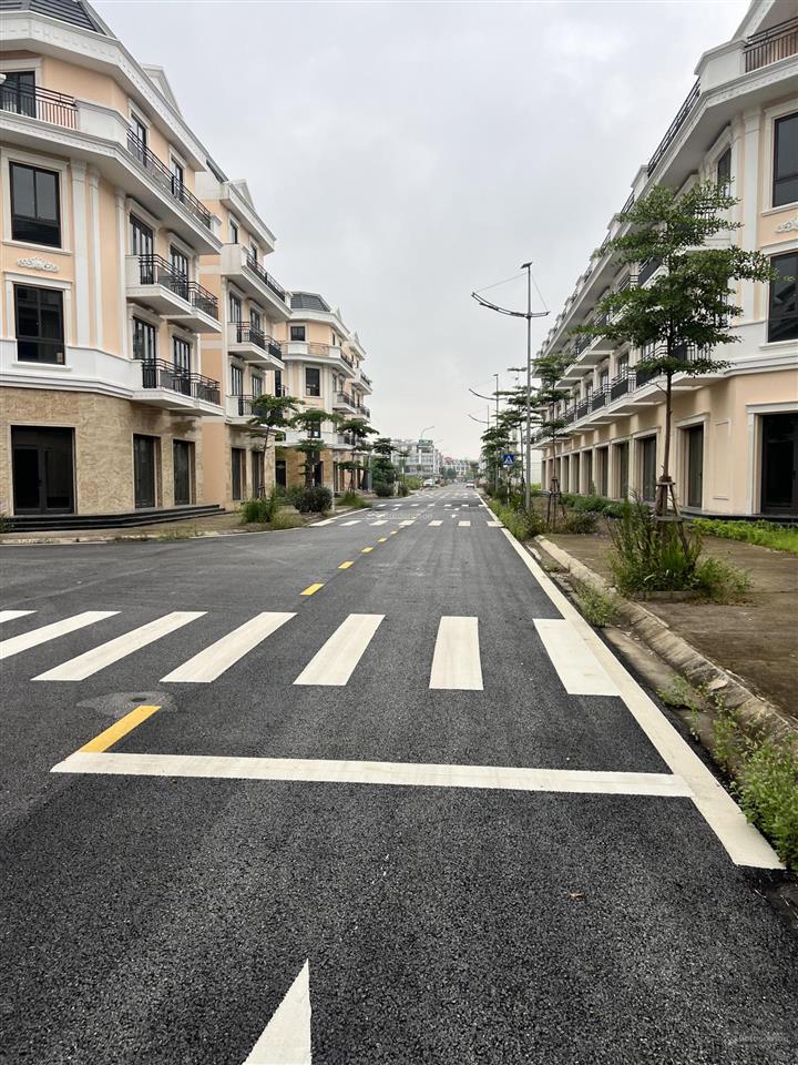 Chủ cần tiền bán gấp chỉ 5.1 tỷ nhà phố 75m² 4 tầng siêu hời, cạnh 9 toà chung cư đang xây dựng
