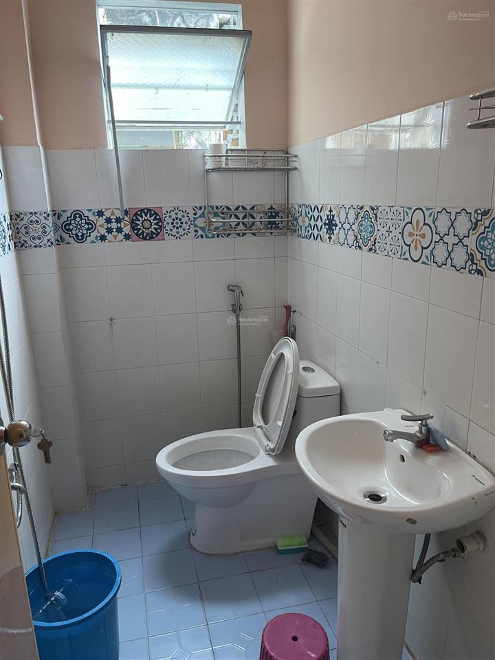 Kẹt tiền bán rẻ căn hộ thang bộ ngay chợ biên hoà