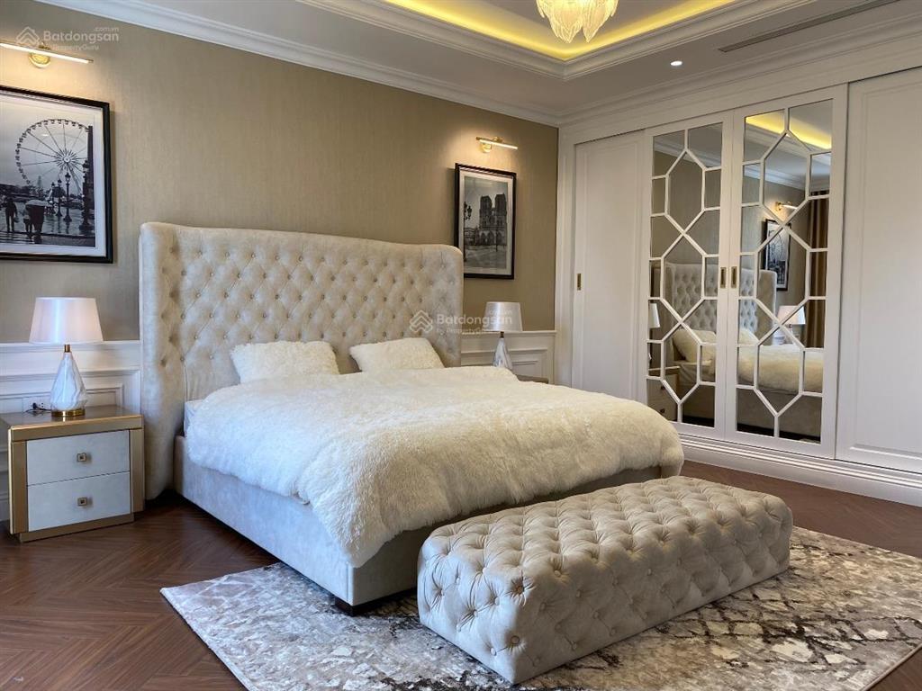 Bán biệt thự kđt dịch vọng  thành thái 195m2  4 tầng  mặt tiền 15m  view thoáng  giá chỉ 82 tỷ