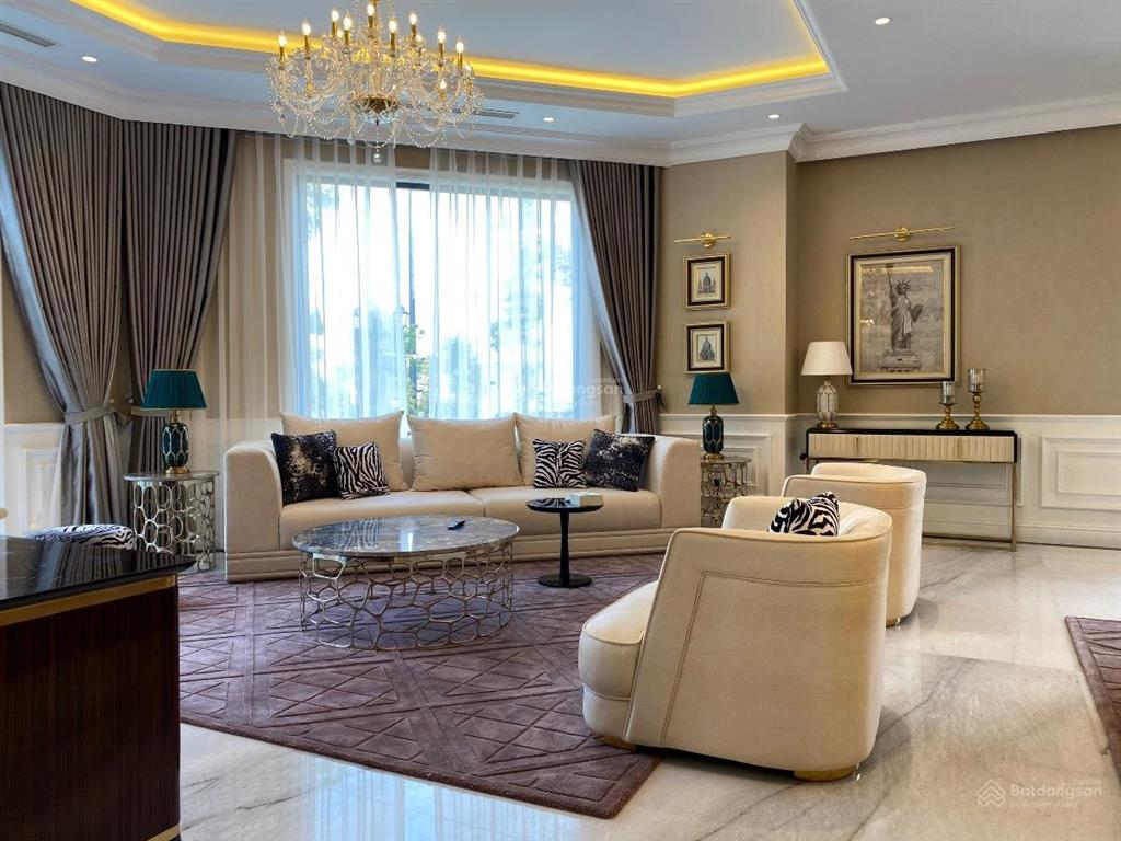 Bán biệt thự kđt dịch vọng  thành thái 195m2  4 tầng  mặt tiền 15m  view thoáng  giá chỉ 82 tỷ