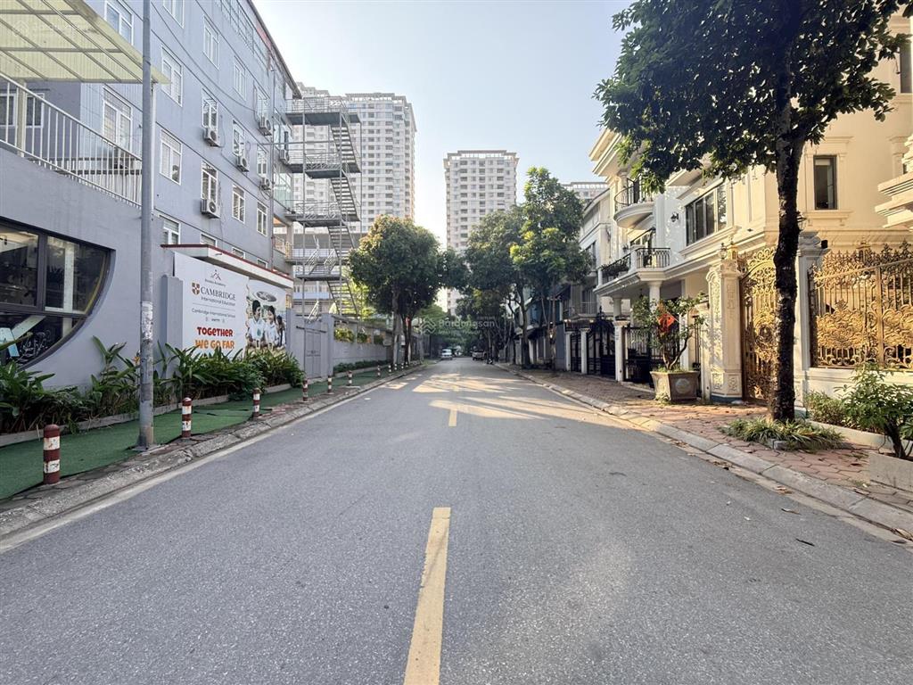 Bán biệt thự kđt dịch vọng  thành thái 195m2  4 tầng  mặt tiền 15m  view thoáng  giá chỉ 82 tỷ