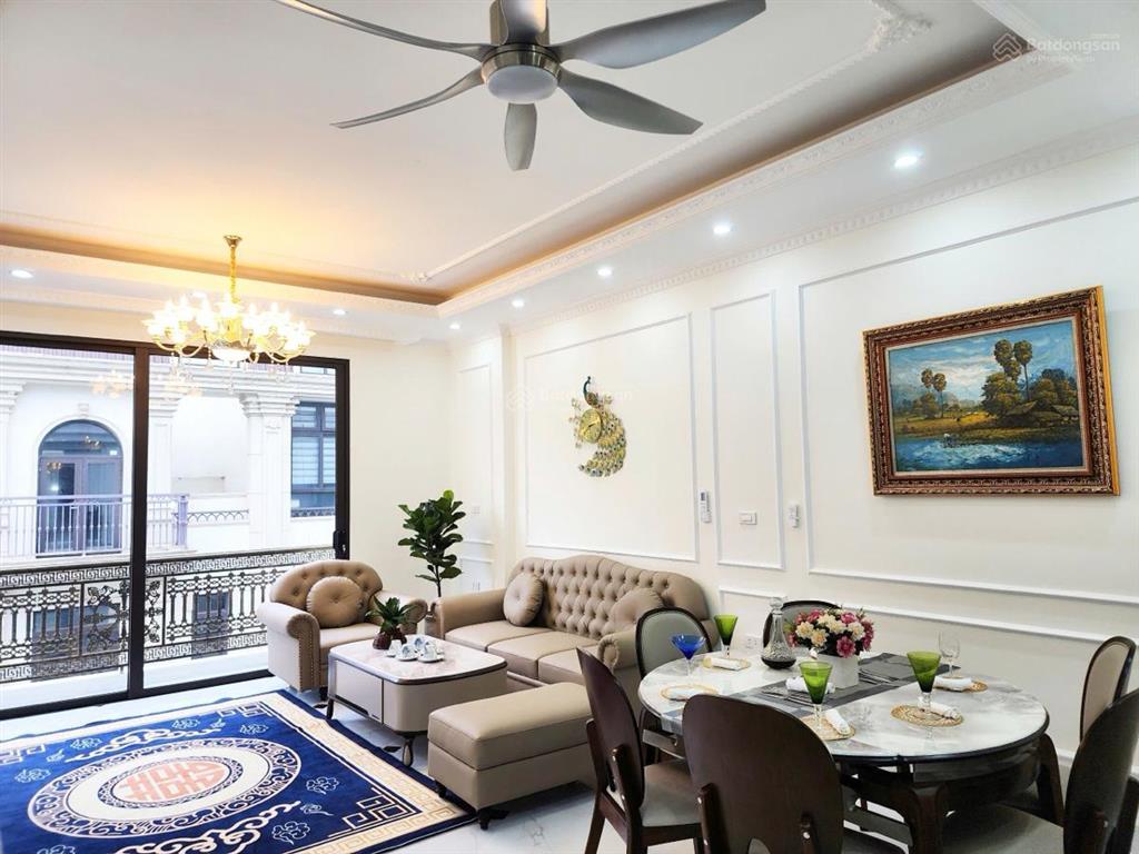 Bán biệt thự kđt linh đàm 210m2  4 tầng  mặt tiền 10m  gần hồ  view vườn hoa  giá chỉ 69 tỷ