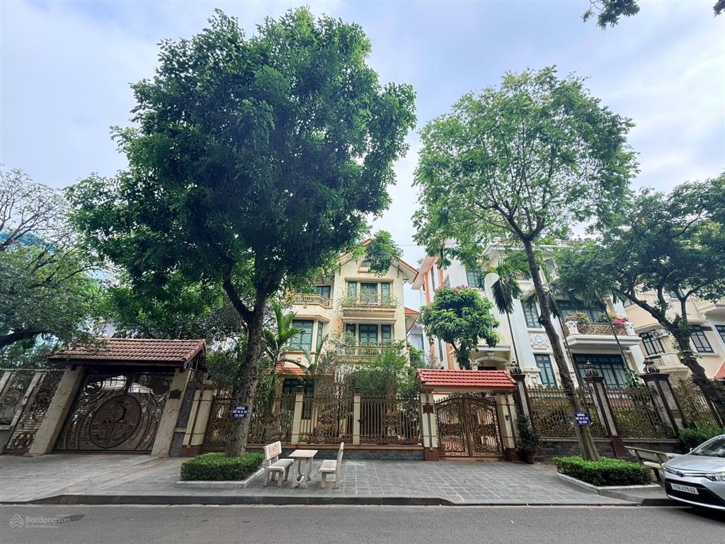 Bán biệt thự bán đảo linh đàm 280m2  5 tầng  mặt tiền 13m  vị trí vip toàn quan chức  giá 85 tỷ