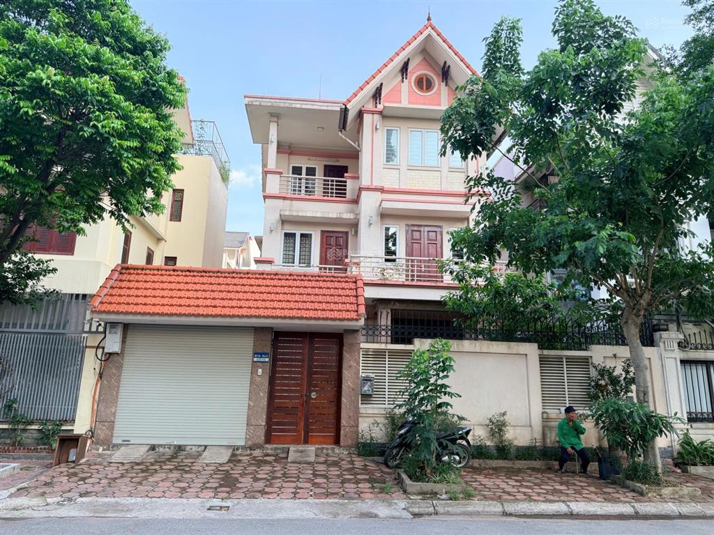 Bán biệt thự đơn lập siêu vip kđt dịch vọng 320m²  5 tầng  mặt tiền 20m  thang máy  86 tỷ