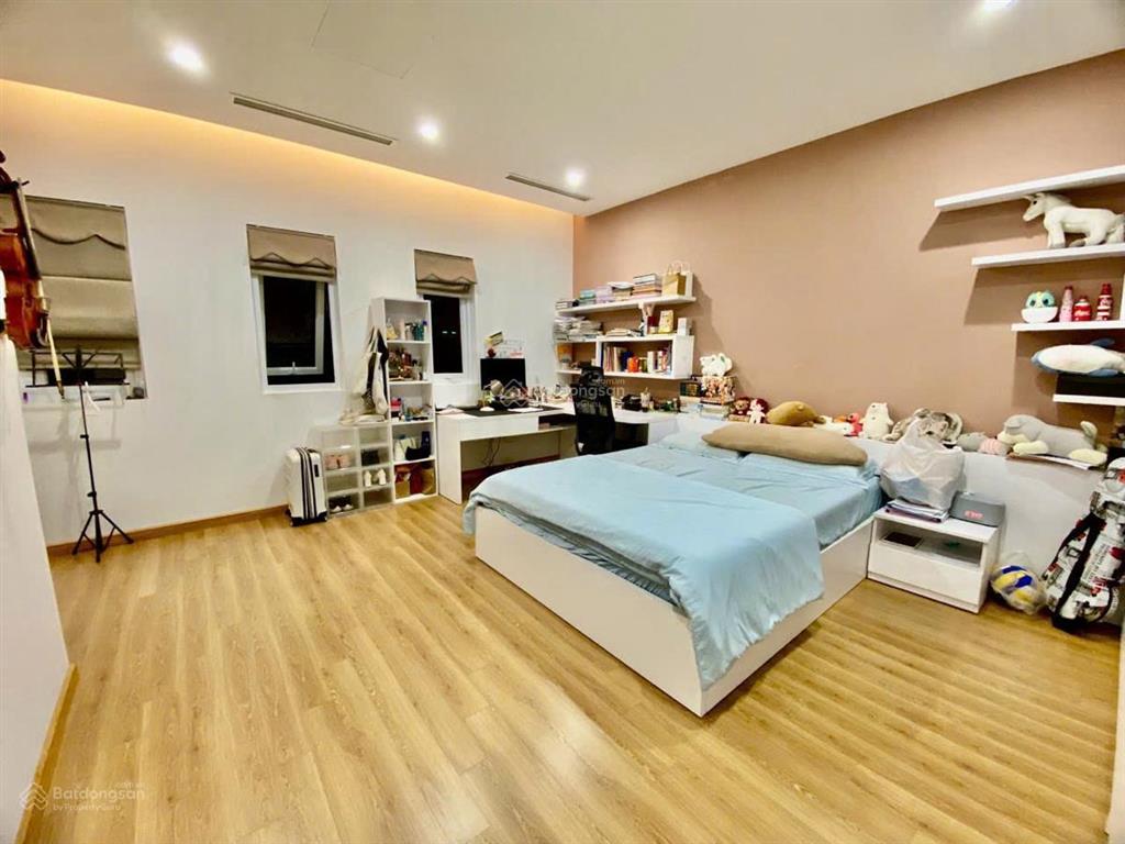 Bán nhà phân lô đỗ quang 68m2  8 tầng  mt 5m  vỉa hè  oto tránh  kd đỉnh  giá 29 tỷ