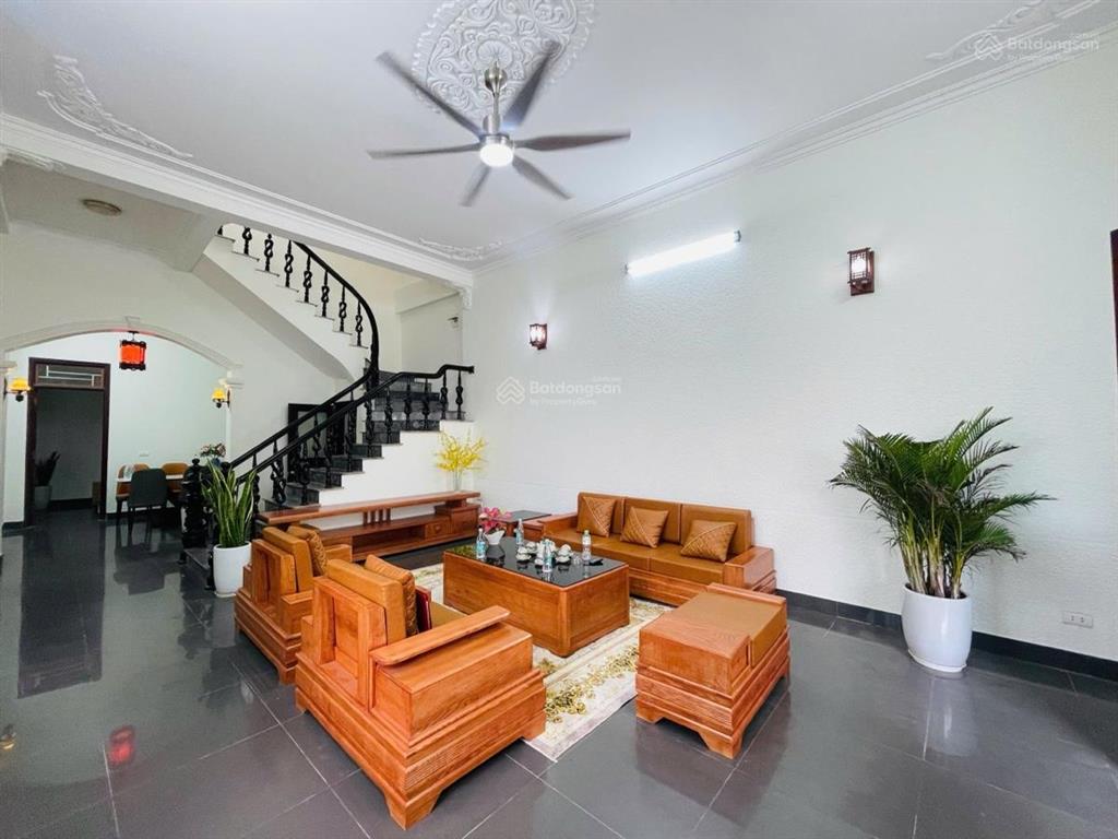 Bán nhà phân lô ngụy như kon tum 46m2  5 tầng  vỉa hè  ô tô tránh  kinh doanh  giá chỉ 17.8 tỷ