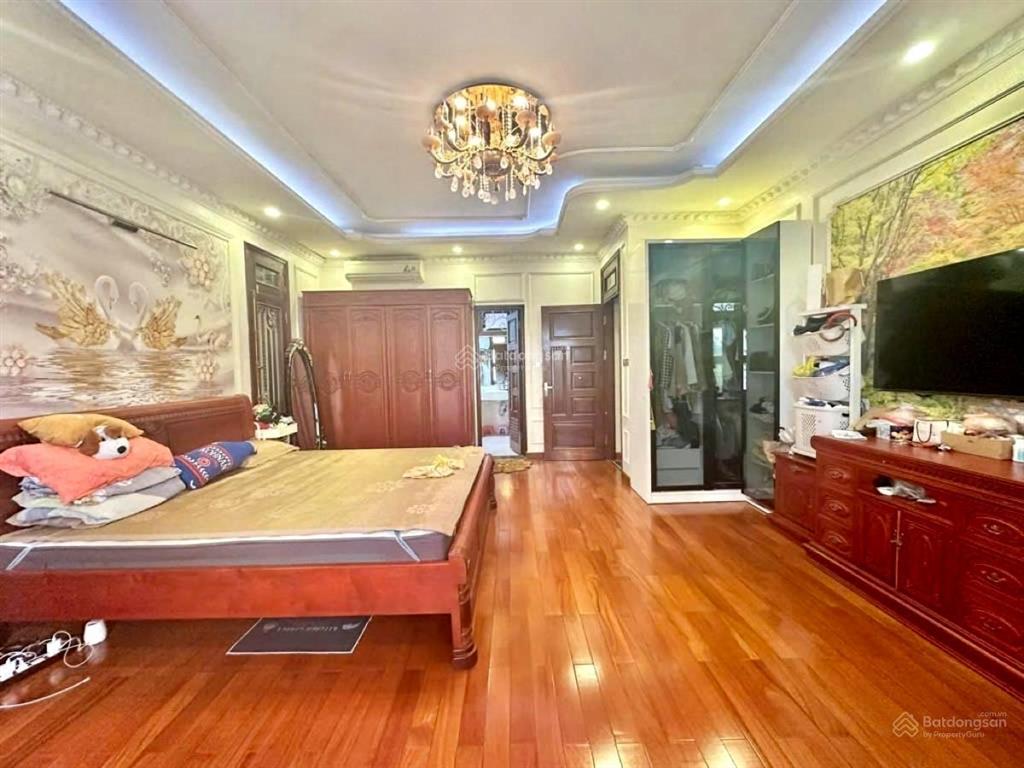 Bán biệt thự linh đàm 230m2 5 tầng  mặt tiền 11m  thang máy view công viên  giá chỉ 52 tỷ