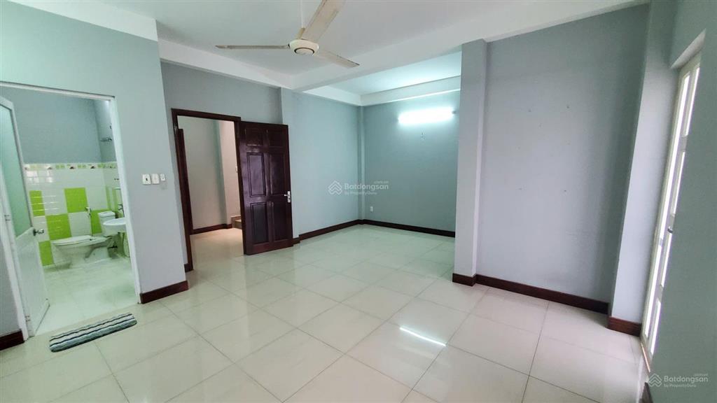 Nhà 3 tầng, khu võ văn kiệt, ngang 6m