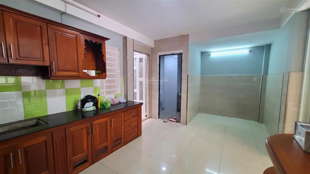 Nhà 3 tầng, khu võ văn kiệt, ngang 6m