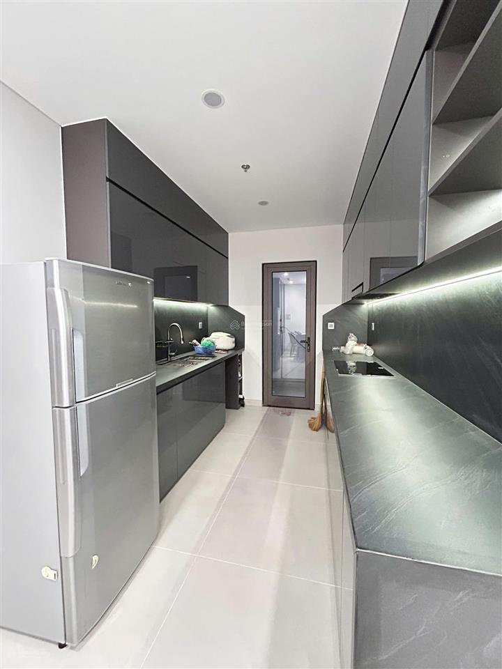 Cần cho thuê căn 101m2 khai sơn city bc đông nam view hồ tầng đẹp,full đồ giá 15tr/tháng