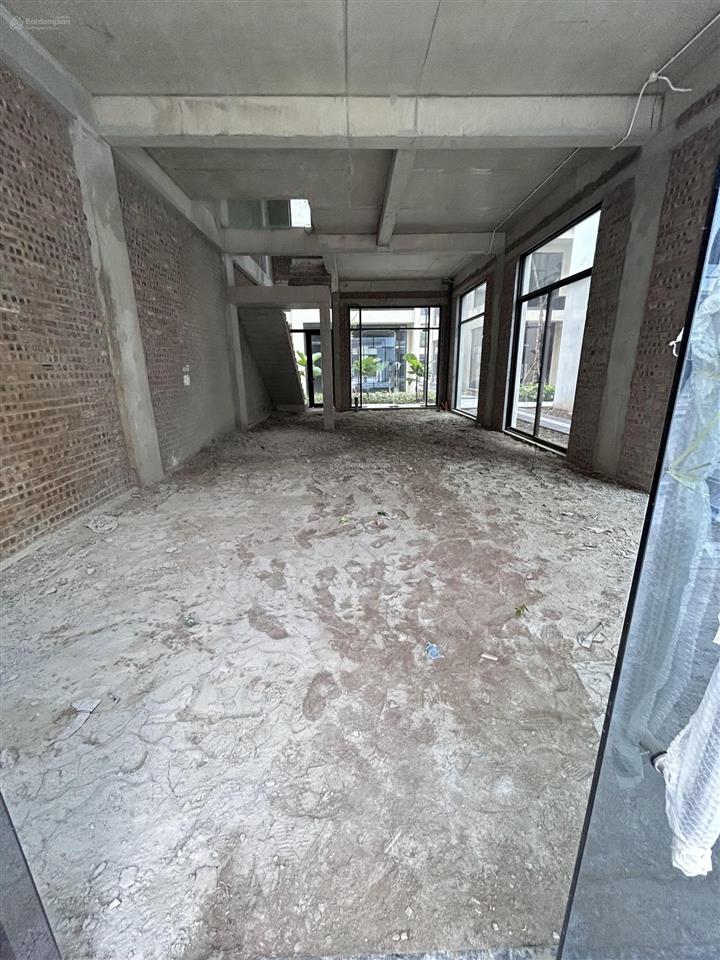 Chính chủ cần bán lk xẻ khe 120m², vaquarius văn giang, mt 8m, nhận nhà ở ngay.  0964 538 ***