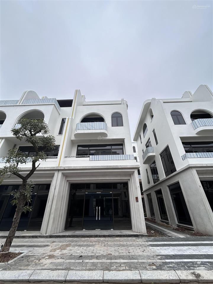 Chính chủ cần bán lk xẻ khe 120m², vaquarius văn giang, mt 8m, nhận nhà ở ngay.  0964 538 ***