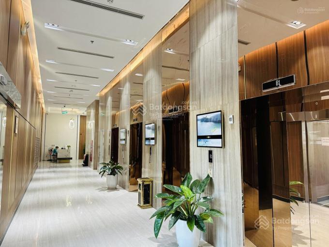 Căn ngoại giao  shop chân đế bình minh garden 110m2 giá 12tỷ  sổ đỏ vĩnh viễn  0964 301 ***