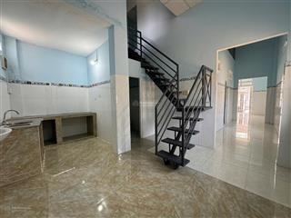 Cần bán nhà sổ hồng riêng thổ cư kế trường học uỷ ban hành chính