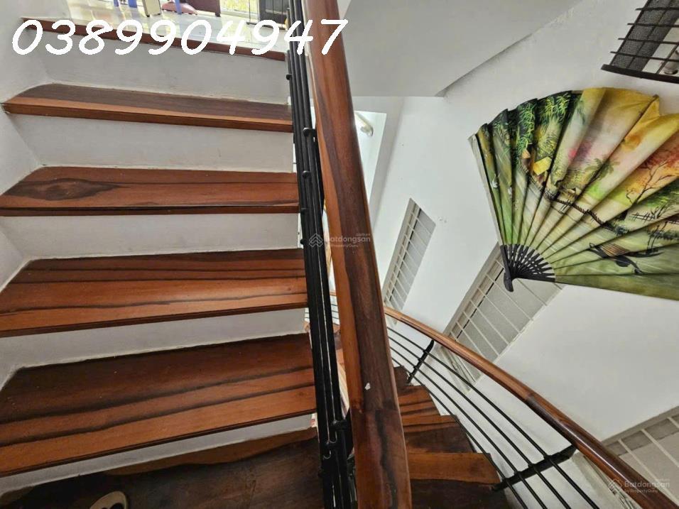 Nhà 4 tầng đường Hồng Lĩnh - vị trí cực xịn. Giá: 5 tỷ