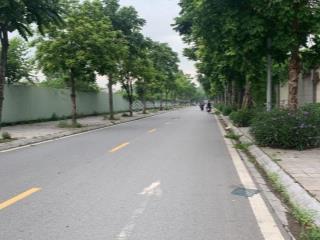 Bán đấtgần trường việt phápdt 76m2*mt 5,6mngõ oto 7 chỗ thông2 mặt thoánggần hồsổ vuông vắn