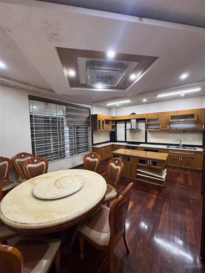 Phân lô hoàng minh đạolong biêndt 110m2*6 tầngcó hầmthang máygần đoàn tiếp viênkinh doanh