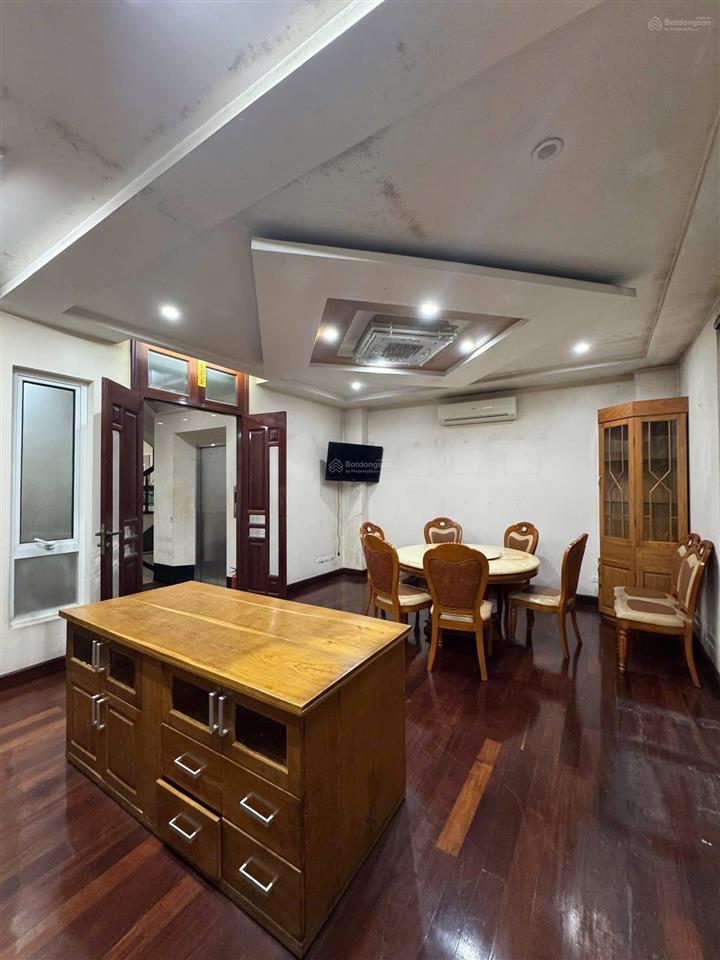 Phân lô hoàng minh đạolong biêndt 110m2*6 tầngcó hầmthang máygần đoàn tiếp viênkinh doanh