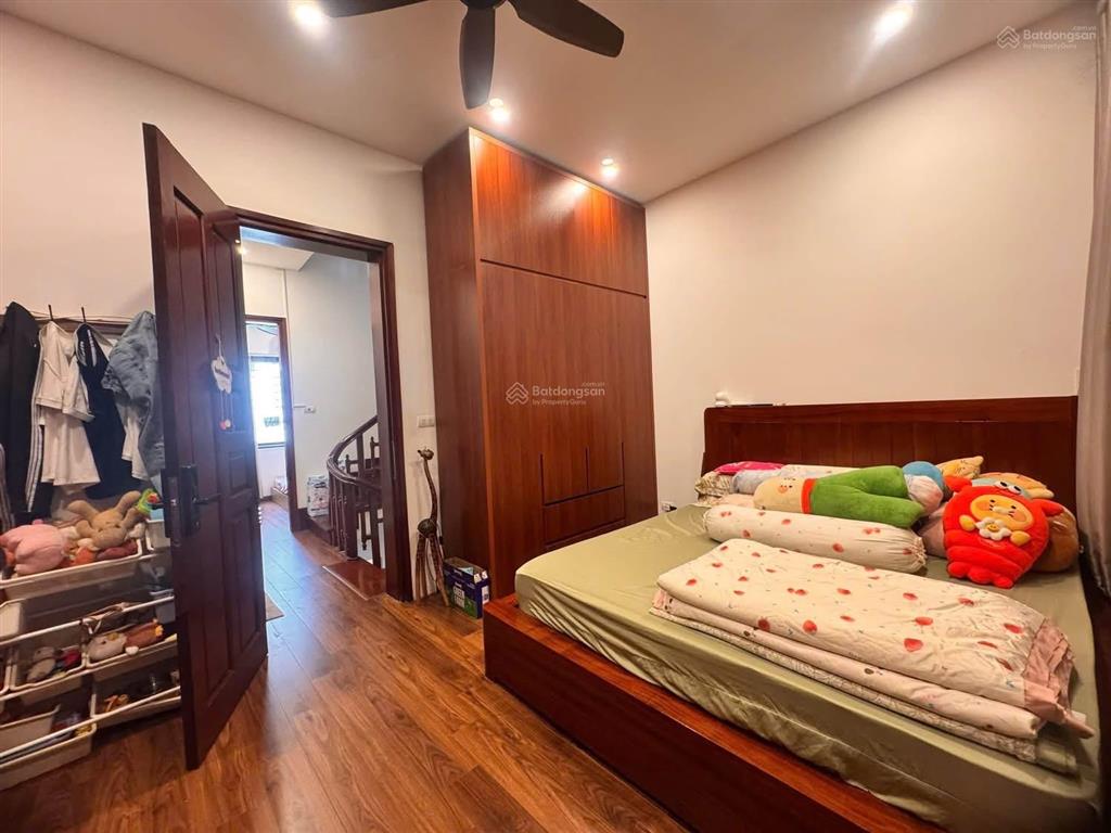Nhà dân xâyphố ngọc thuỵlong biêndt 55m2*5 tầngcách mipec 200mtrước nhà 2 oto tránhgara