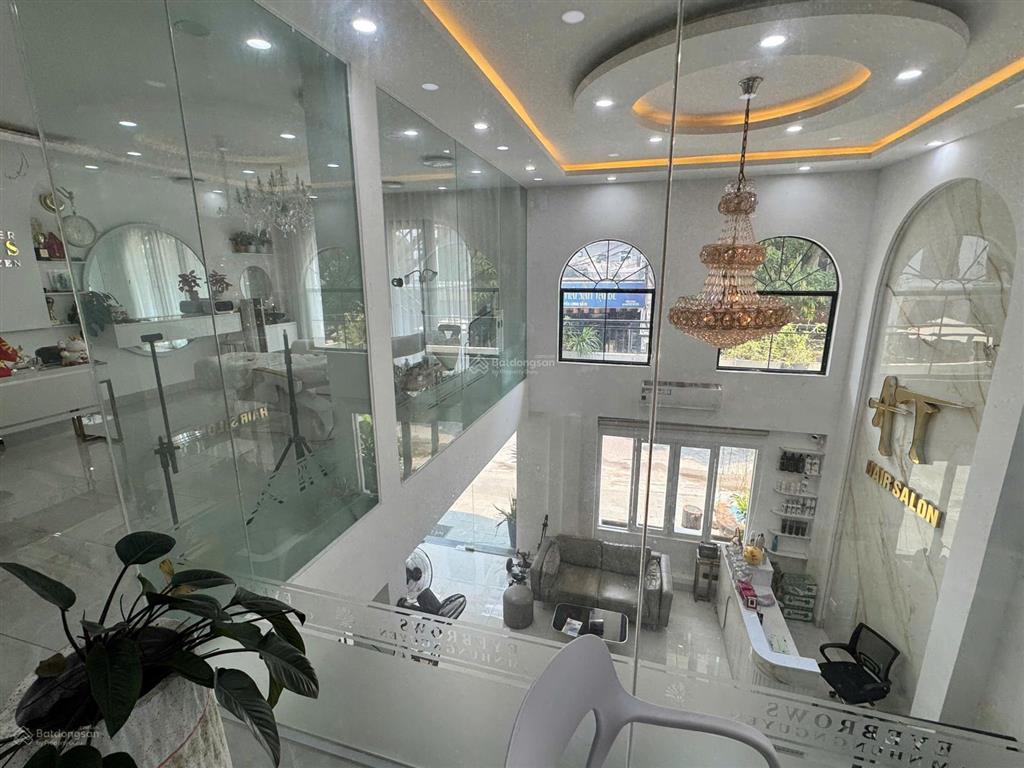 Chính chủ cần tiền  bán gấp nhà phố 4 tầng nguyễn lương bằng