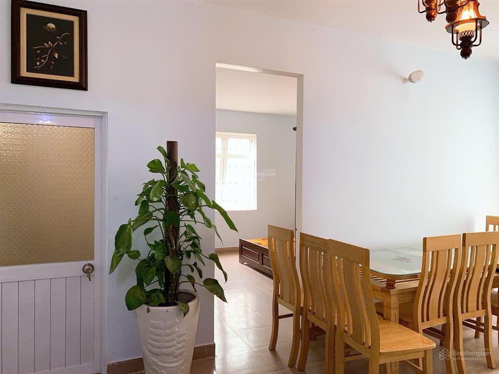 Bán căn góc chung cư yersin diện tích rộng 2 ngủ 2 vệ sinh tầng cao view thoáng có thang máy