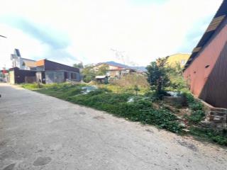 Đất sổ riêng xây dựng giá tốt chỉ 2,6 tỷ đường ô tô vị trí tốt dân cư đông đúc