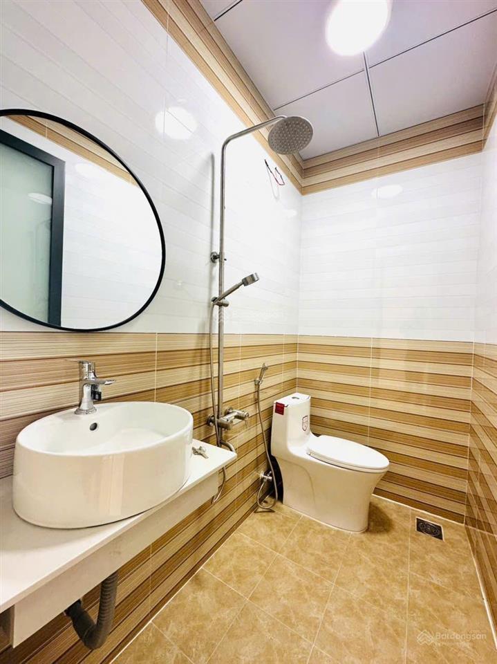 Nhà 3 tầng yersin nhà đẹp chỉ 5,5 tỷ sổ hồng riêng cần bán nhanh
