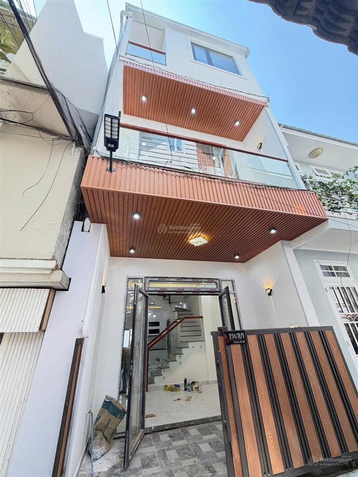 Nhà 3 tầng yersin nhà đẹp chỉ 5,5 tỷ sổ hồng riêng cần bán nhanh