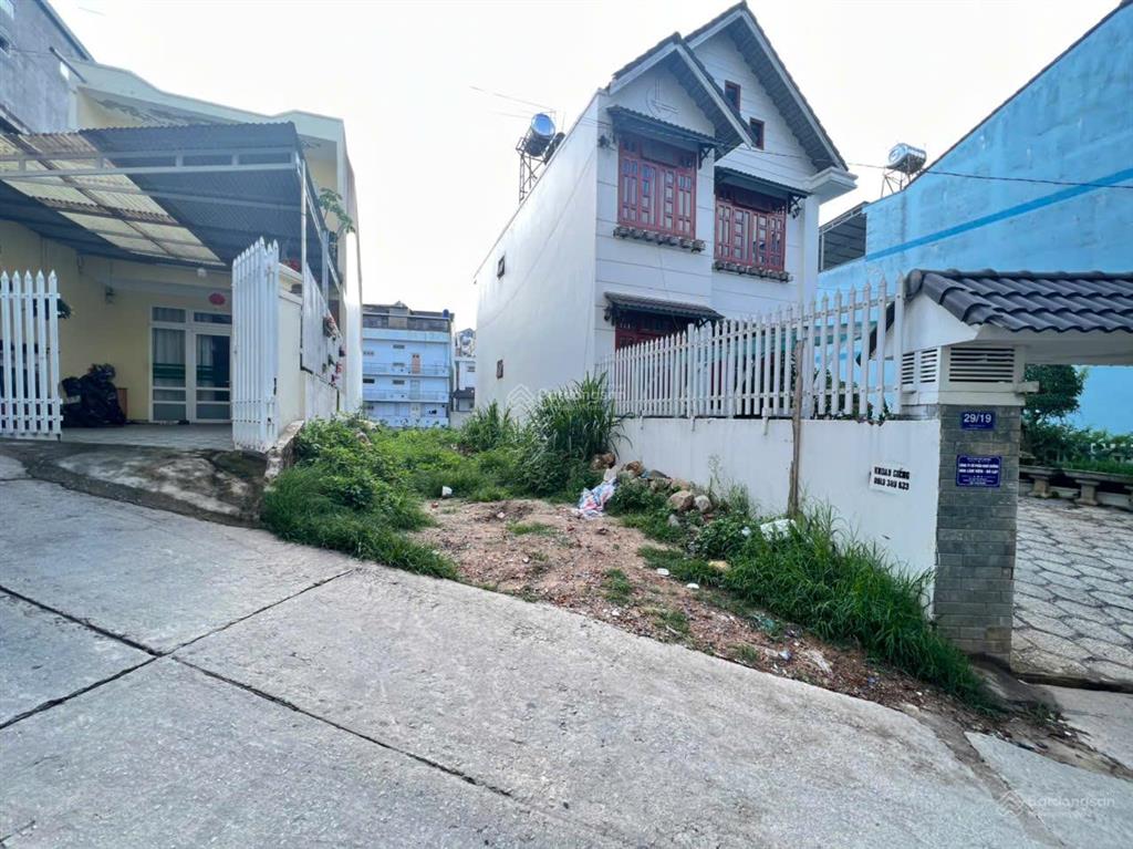 Bán đất xây căn hộ hoặc phòng trọ 93m2 giá chỉ 6,5 tỷ đường ô tô gần trường đh đà lạt