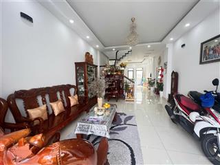 Nhà 3 tầng kiên cố, nhà đẹp gần chợ ngô quyền đường ô tô, giá 6,7 tỷ thương lượng