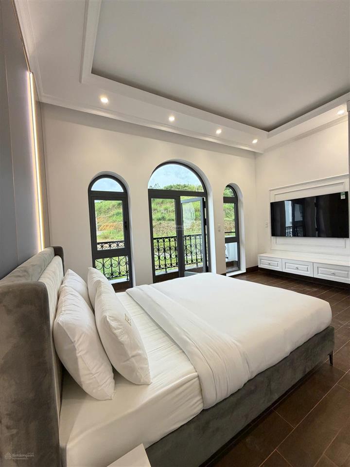 Nhà đẹp có thang máy thiết kế hiện đại khu an sơn cần bán gấp nhà cực xịn giảm còn 9,8 tỷ