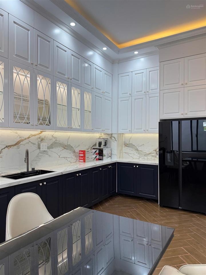 Nhà đẹp có thang máy thiết kế hiện đại khu an sơn cần bán gấp nhà cực xịn giảm còn 9,8 tỷ