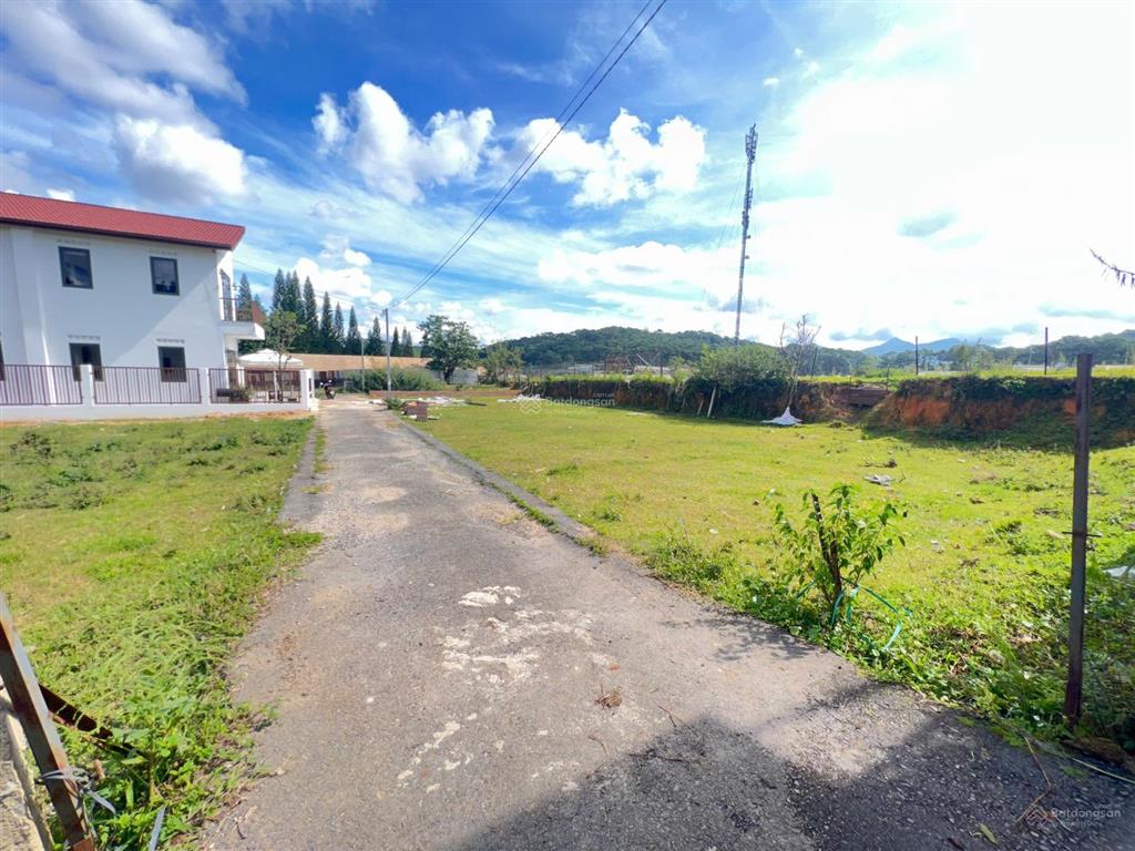 300m² đất măng ling mặt tiền 23m lô đất đẹp ngay cổng chào giá 6,5 tỷ thương lượng
