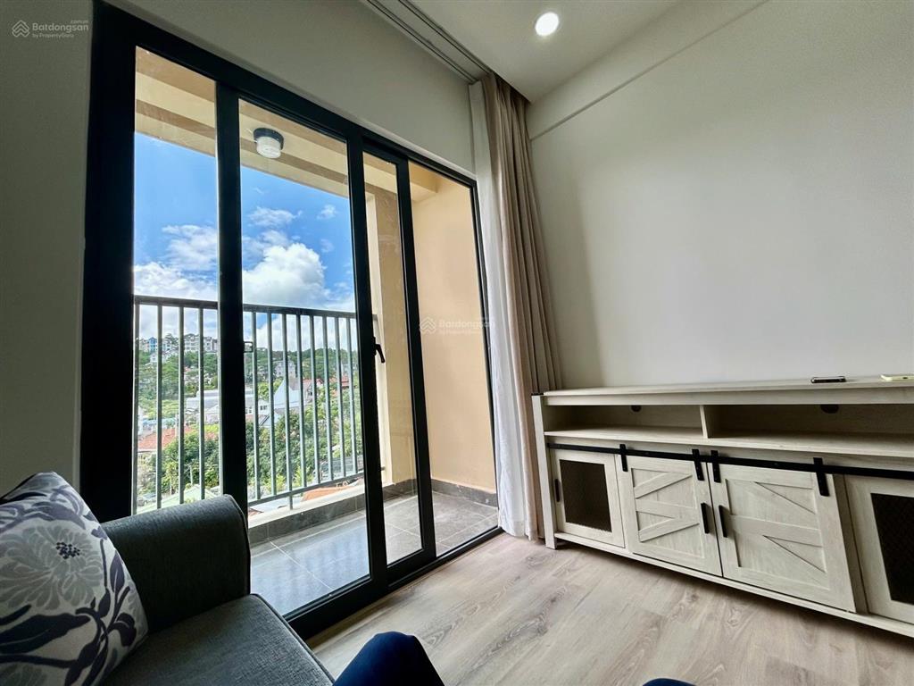 Bán căn hộ sun garden nam hồ sổ hồng sẵn nội thất đã làm đẹp tầng cao giá 3,4 tỷ