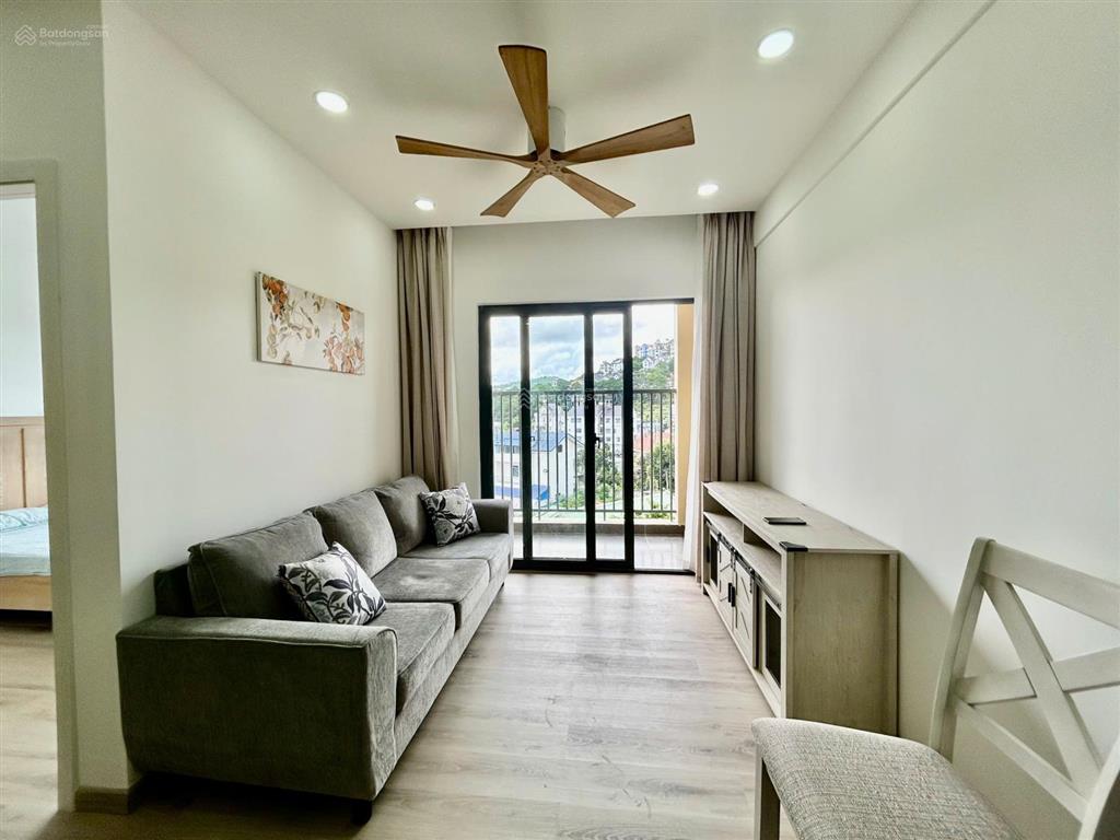 Bán căn hộ sun garden nam hồ sổ hồng sẵn nội thất đã làm đẹp tầng cao giá 3,4 tỷ