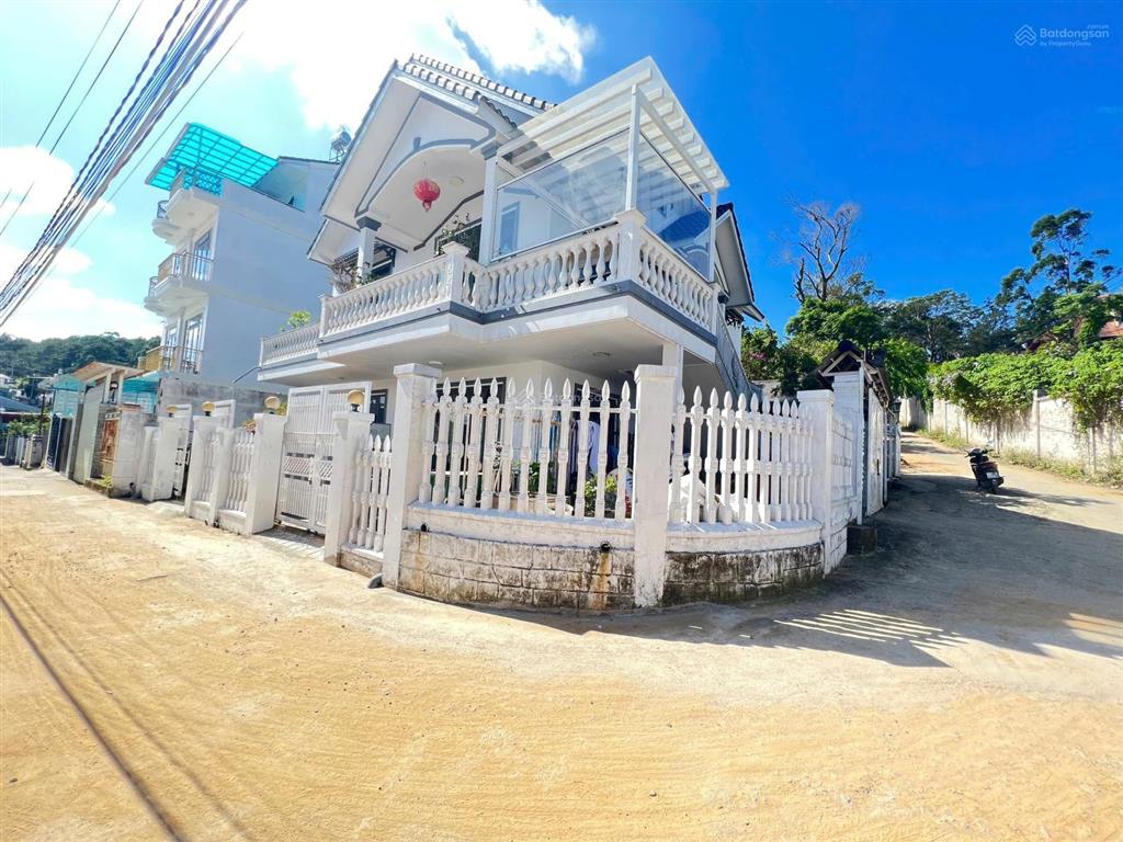 Biệt thự 2 căn góc 2 mặt tiền gần dinh 1 giá tốt cần bán nhanh 13 tỷ thương lượng