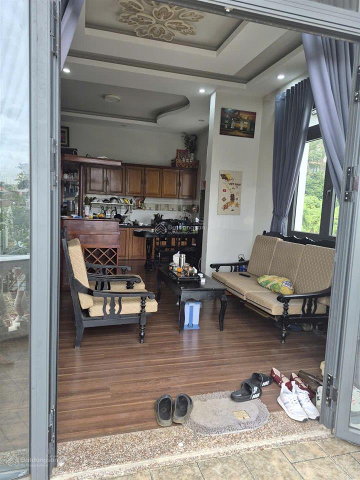 Biệt thự 2 căn góc 2 mặt tiền gần dinh 1 giá tốt cần bán nhanh 13 tỷ thương lượng