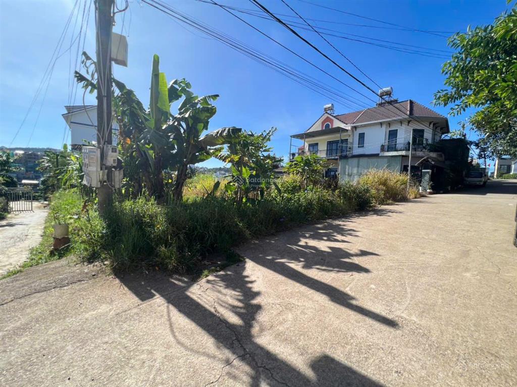 Đất 2 mặt thoáng nam hồ đường 8m vị trí đẹp xây biệt thự, homestay giá 8,5 tỷ thương lượng