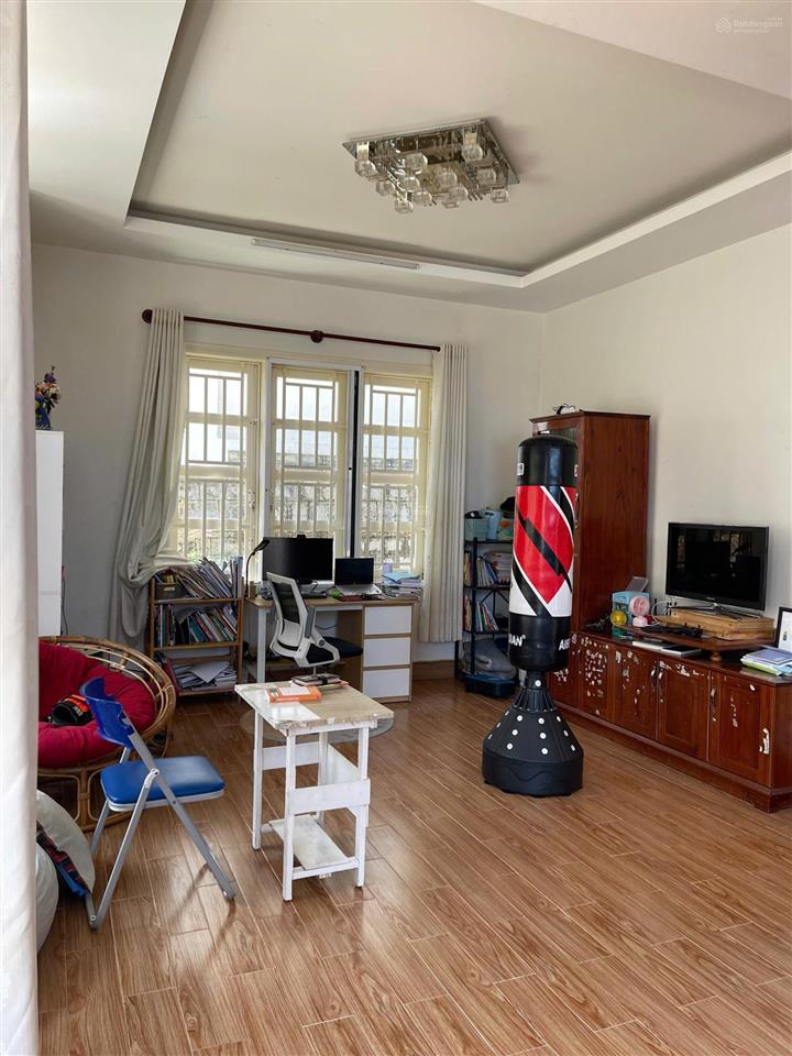 Bán biệt thự sân vườn 334m2 giá 19,5 tỷ thương lượng cần bán nhanh phường 9 đà lạt