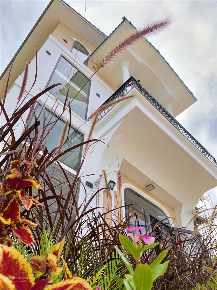 Bán biệt thự chỉ 13,5 tỷ mới keng đã hoàn công ngay trịnh hoài đức  nam hồ đà lạt
