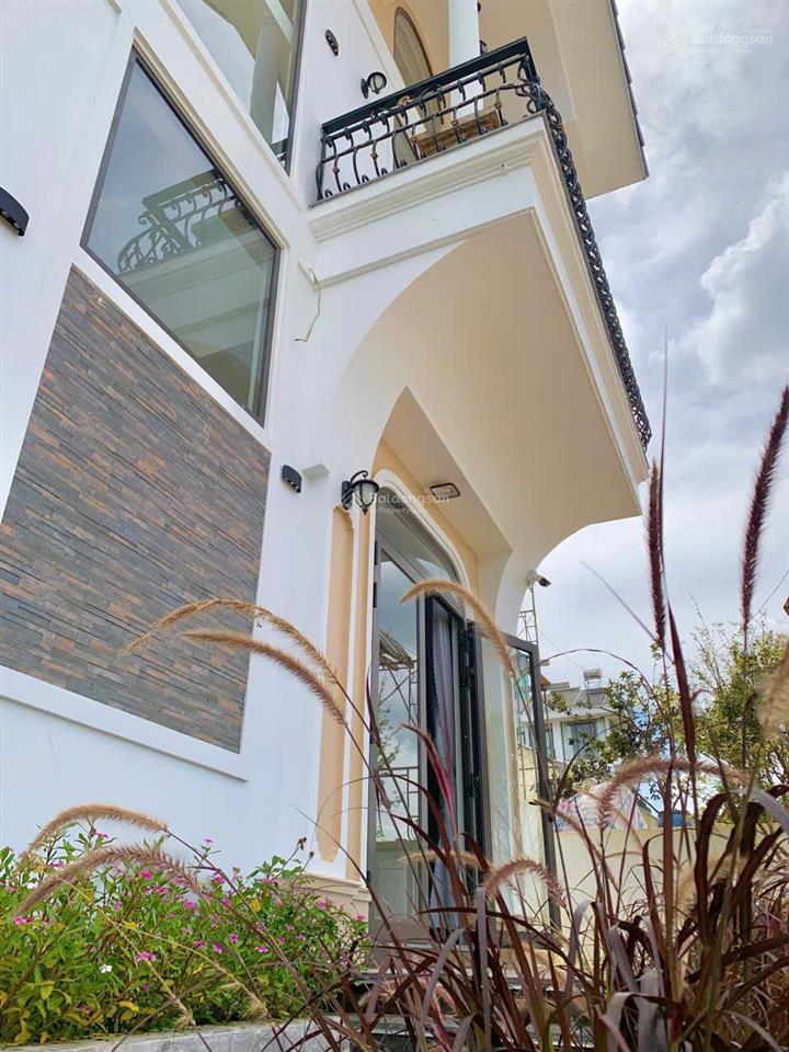 Bán biệt thự chỉ 13,5 tỷ mới keng đã hoàn công ngay trịnh hoài đức  nam hồ đà lạt