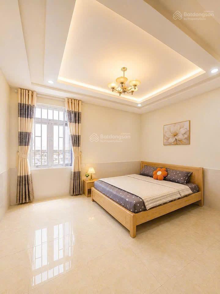 Chỉ 6,5 tỷ nhà 4 tầng đường ô tô trung tâm đà lạt cần bán gấp sổ hồng riêng