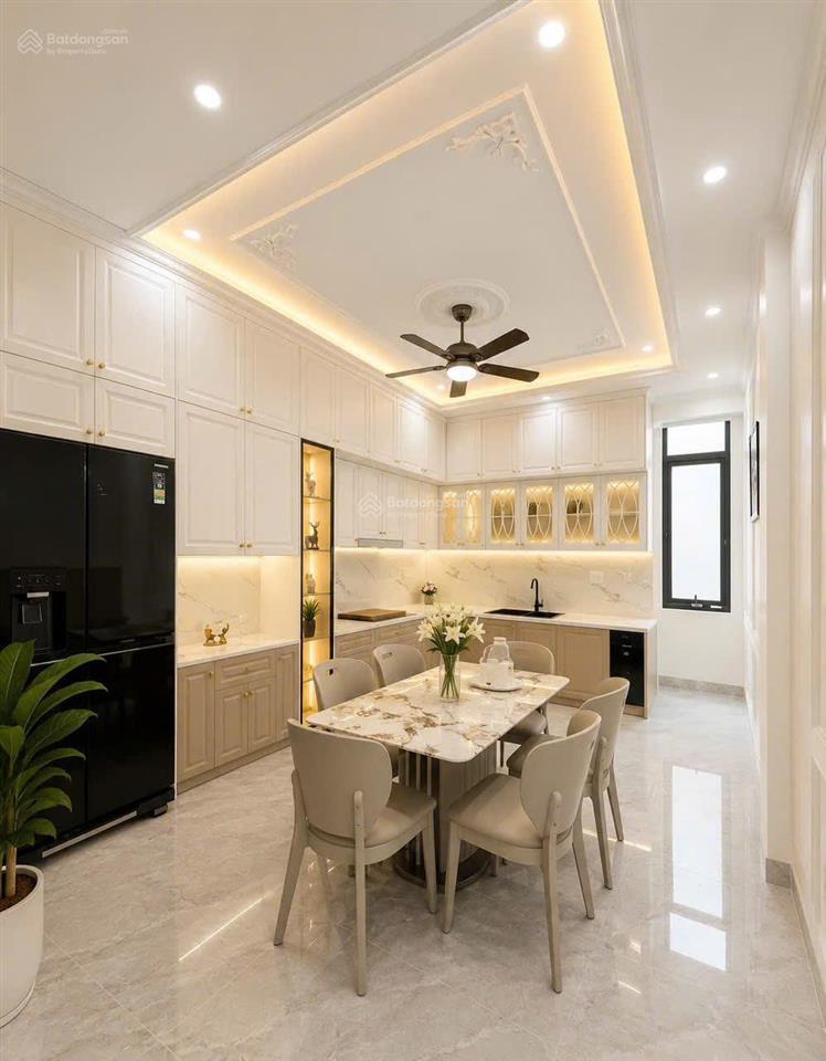 Nhà đẹp ngay trung tâm phố hoàn công 92m2 giá 12,5 tỷ thương lượng