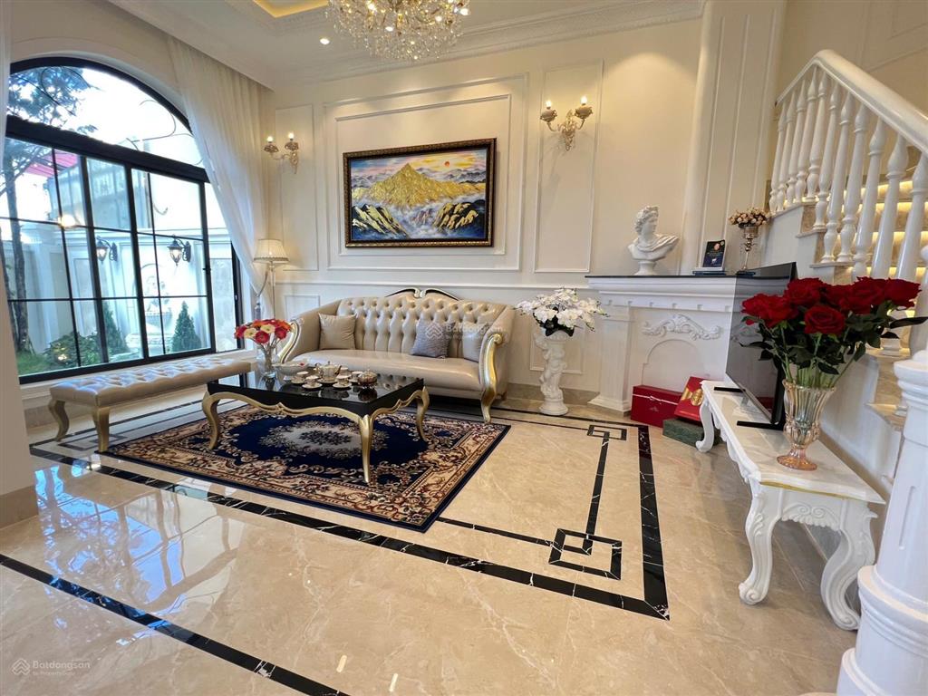Bán nhà đẹp ngay trung tâm đà lạt mặt tiền đường chính ngô thị nhậm 12,5 tỷ