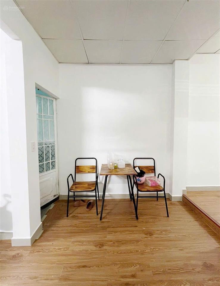 Sổ hồng riêng nhà ngô quyền 70m2 giá chỉ 4 tỷ cần bán nhanh giá tốt