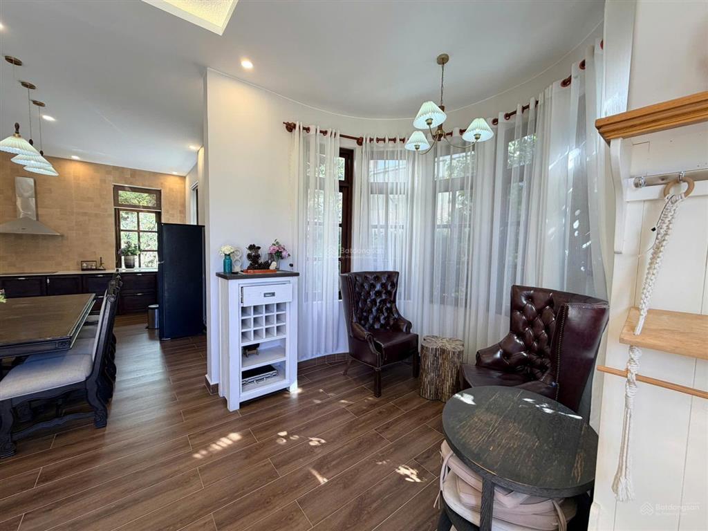 Bán biệt thự sân vườn 408m2 full đất ở trần thái tông, cách hồ xuân hương chỉ 3km